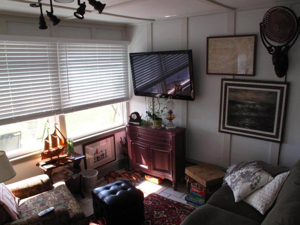 Omstead'S On Erie B&B Wheatley 외부 사진