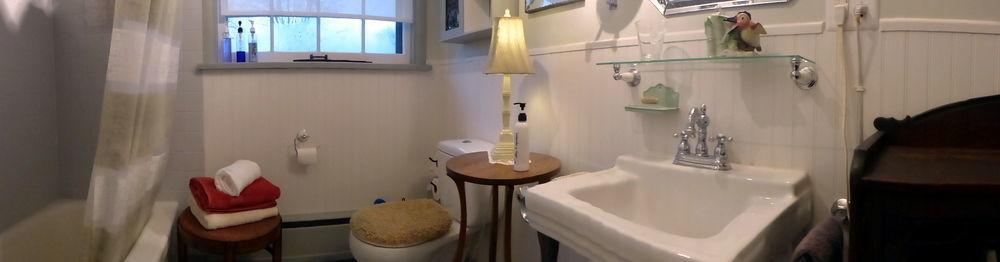 Omstead'S On Erie B&B Wheatley 외부 사진