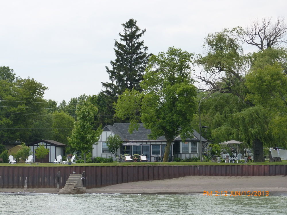 Omstead'S On Erie B&B Wheatley 외부 사진